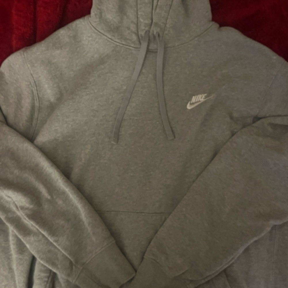 Nike Men's Gray Pullover Hoodie